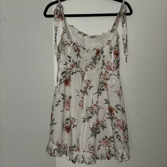 WHITE MINI DRESS WITH FLORAL PRINT GREAT FOR BRIDES - Picture 3 of 4